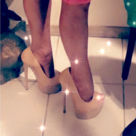 Sold- Giuseppe Zanotti Nude Patent & Leather Pumps - Picture 7 of 8